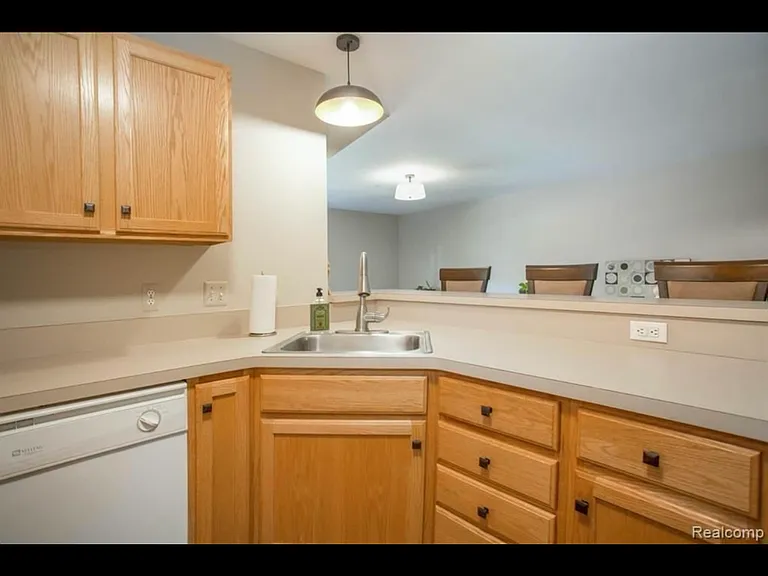 2803 Barclay Way — Photo 70