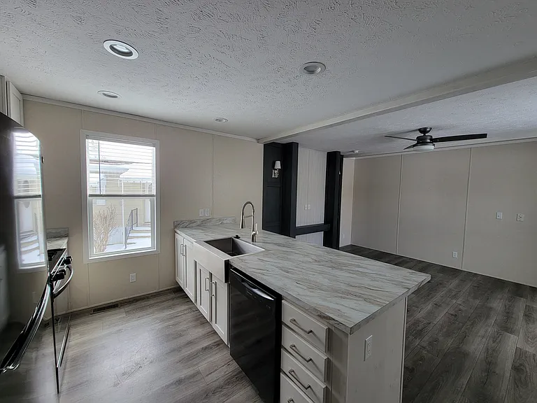 7416 Gillette Rd — Photo 8
