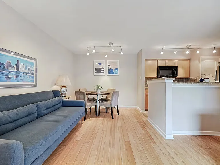 3204 Menchaca Rd #416 — Photo 2