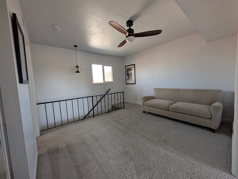 1022 W Mission Ln — Photo 17
