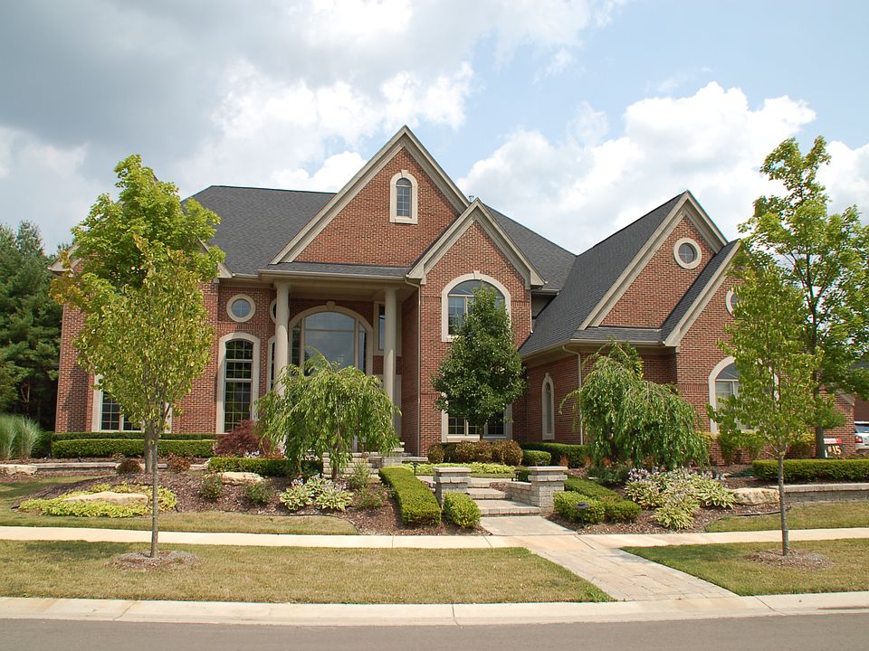 1st image of 21110 Rosewood Ct