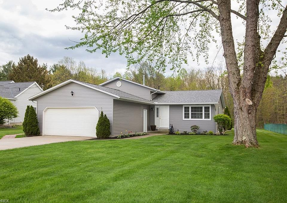 1st image of 38687 Overlook Dr