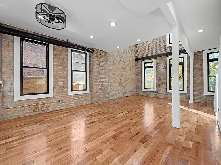 908 W 19th St #3 — Photo 11