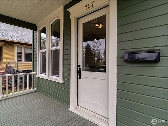 3rd image of 707 S Park Street