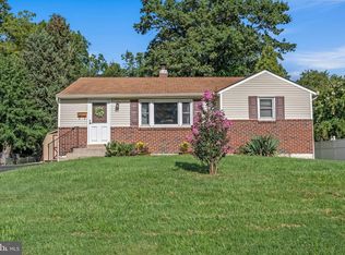 40 Woodland Dr, Warminster, PA 18974