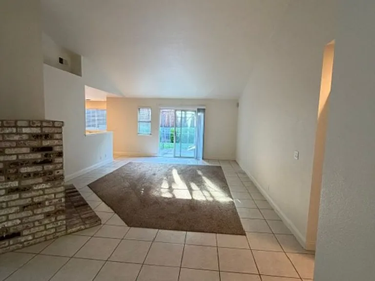 6337 Lincoln Ave — Photo 5