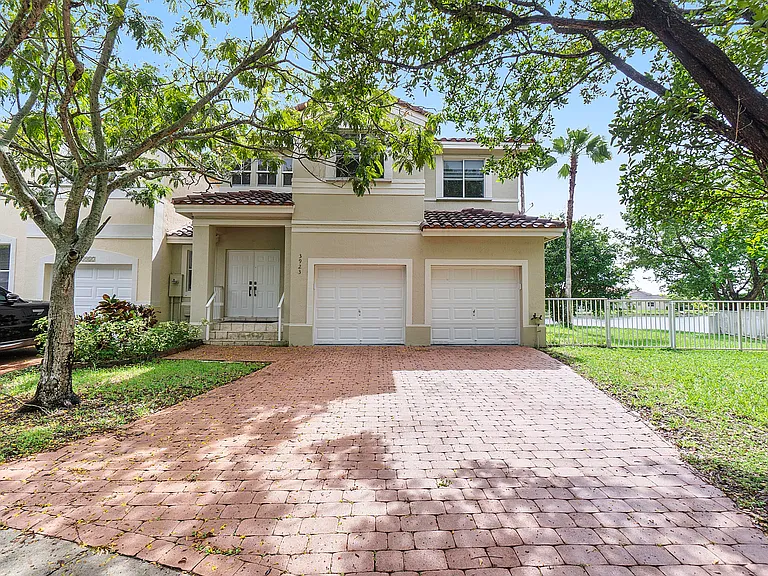 3923 SW 169th Ter — Photo 40