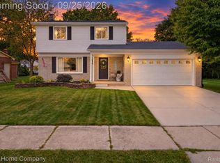 44665 Forest Trail Dr, Canton, MI 48187