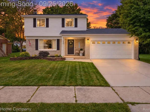 44665 Forest Trail Dr, Canton, MI 48187