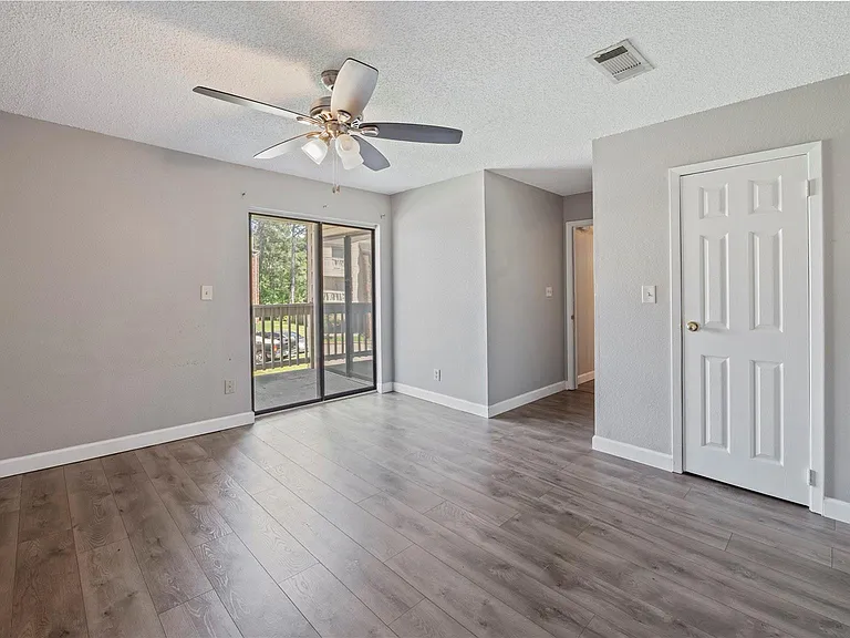 2501 Gulf Fwy — Photo 5
