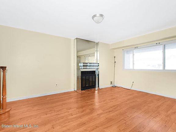 5th image of 17 Leo St #A