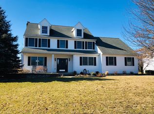 192 Forsythia Ln, Allentown, PA 18104