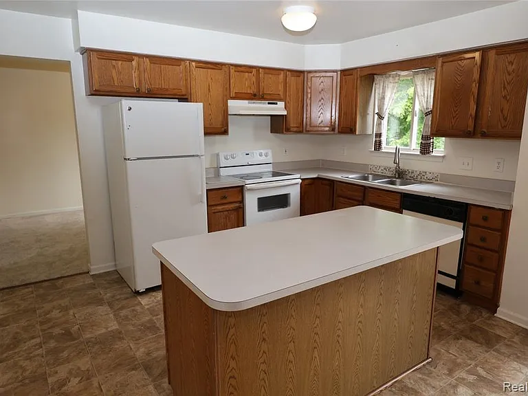 3361 Milcroft Ct — Photo 38