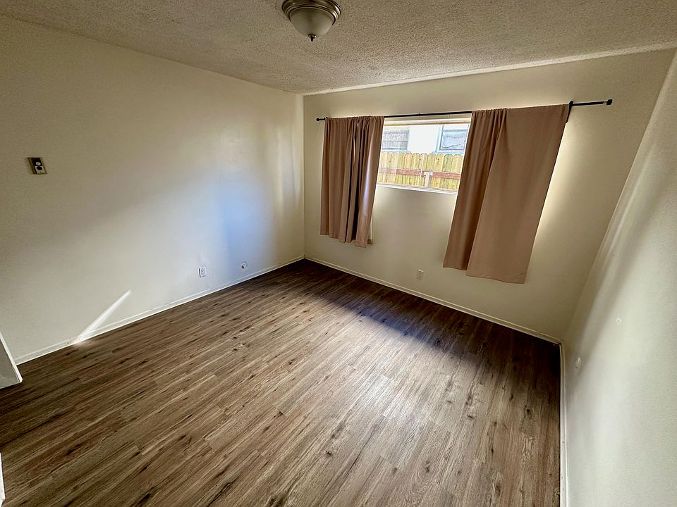 2nd image of 1754 Martina Ave APT 2