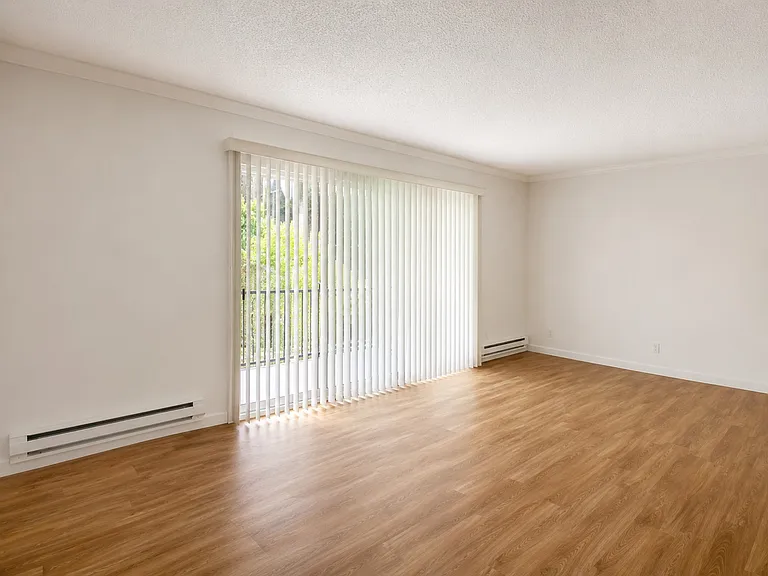Chateau D'Oro Apartments — Photo 12