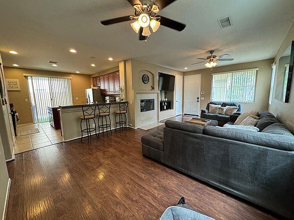 5th image of 48683 Anastacia Ct