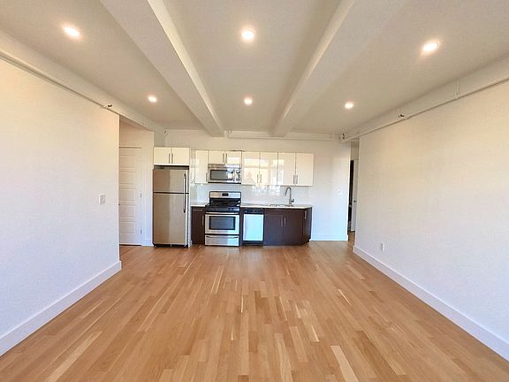 2nd image of 96 Steuben St APT 4E