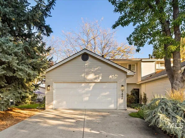 7864 W Holt Ct, Boise, ID 83704