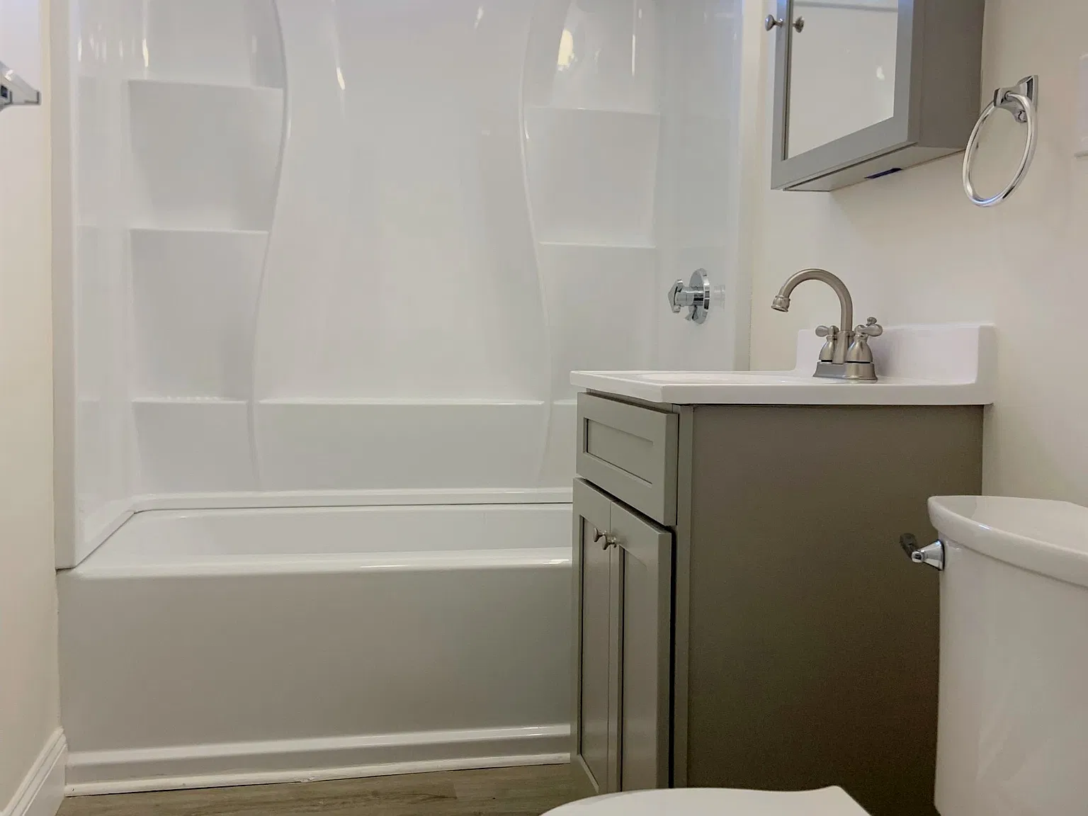 4 bed, 1200 sqft, $3,200 — Photo 1