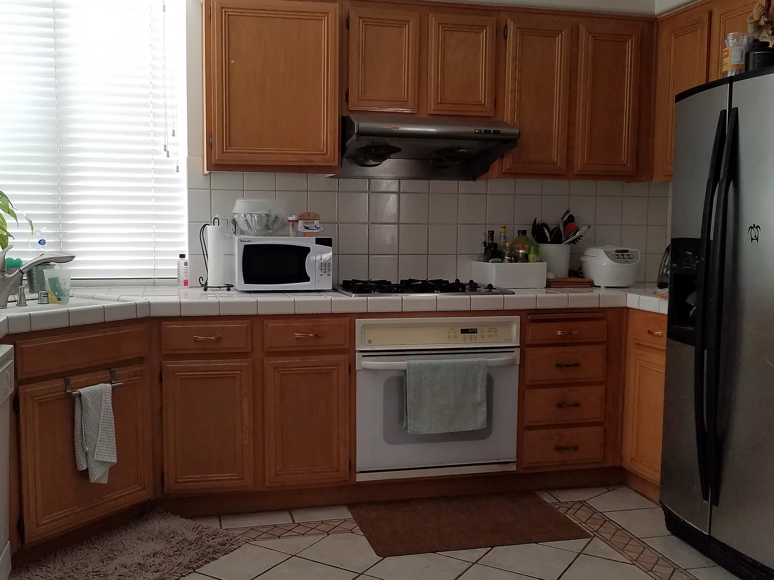 3 bed, 2.5 bath, 1810 sqft, $4,000 — Photo 4