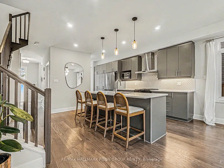 618 Mikinak Rd — Photo 10