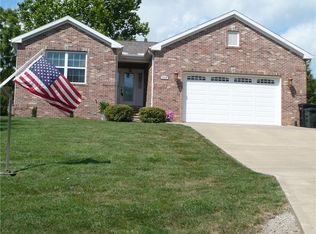 1117 W Polk Ave, Charleston, IL