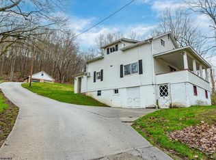 2445 Husky Hwy, Fairmont, WV 26554