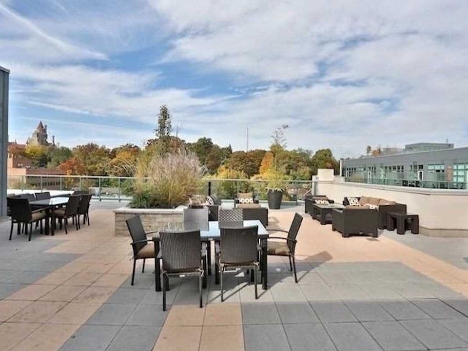 2nd image of 380 Macpherson Ave #440