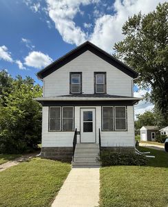 415 5th St NW, Waverly, IA, 50677