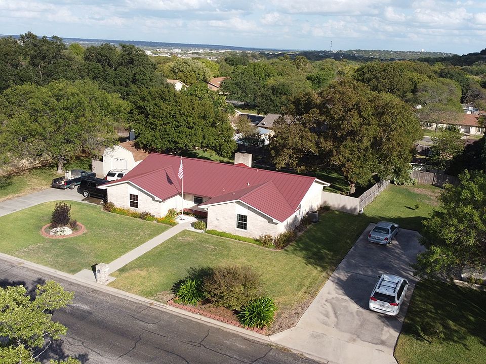 1st image of 209 Evergreen Dr