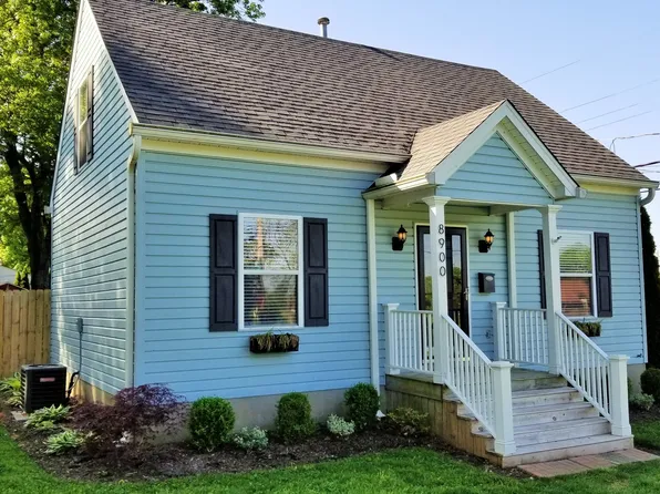 8900 Prospect St, Lyndon, KY 40242