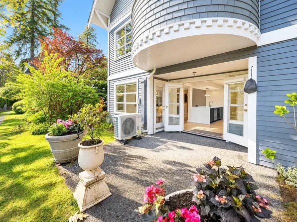 3399 Capilano Cres #103, North Vancouver, BC V7R 4W7