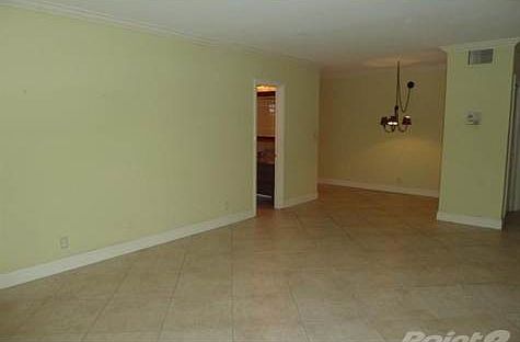 4th image of 2426 SE Seventeen Street Cswy #209A
