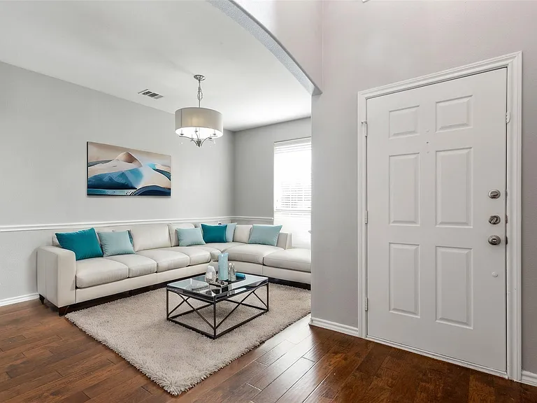 504 Connemara Ct — Photo 17