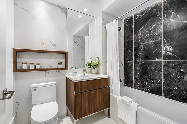 Rented by EXR | media 7