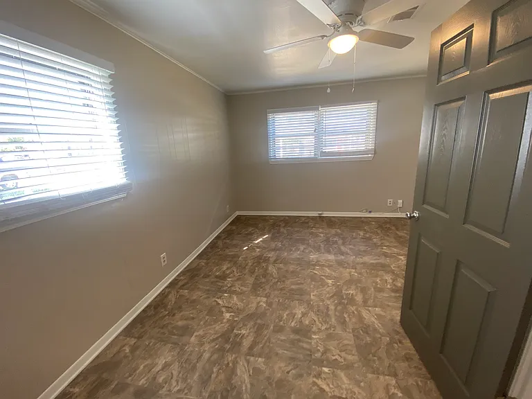 1413 Corinne Dr — Photo 9