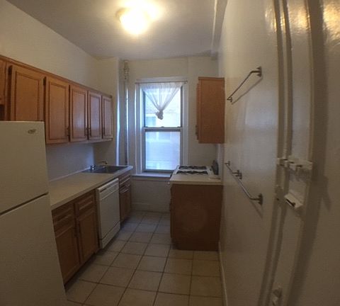 2nd image of 36 Plaza St E APT 6B