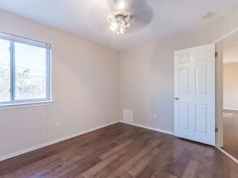 7700 Portland Trl — Photo 26