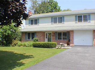 1369 Roush Rd, Hummelstown, PA 17036