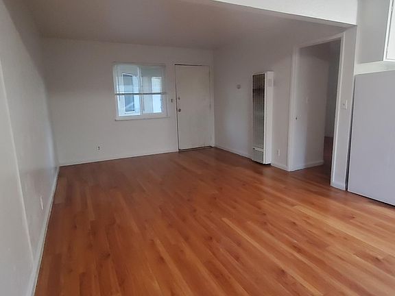 3rd image of 2748 Kollmar Dr #6