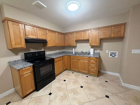 5th image of 5810 W Earll Dr