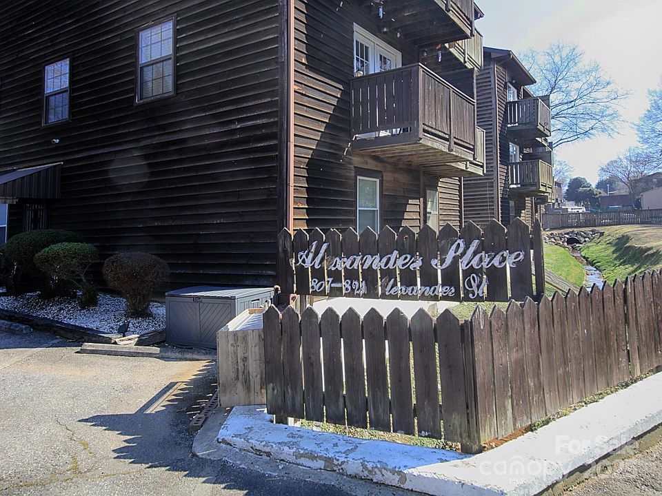 1st image of 813 Alexander St