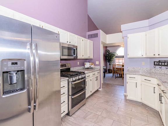 3rd image of 821 N Carribean Ave