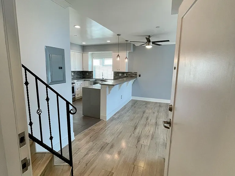 10844 Blix St #101 — Photo 14