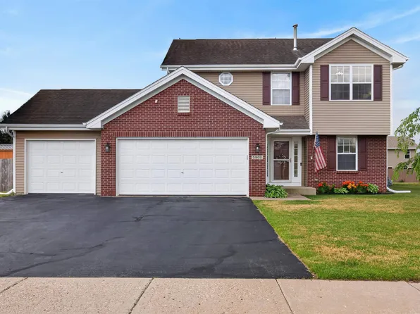 5902 Legacy Ln, South Beloit, IL 61080