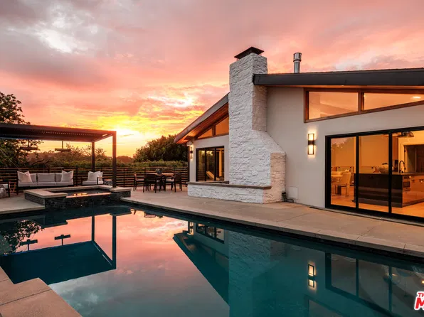 7995 Briar Summit Dr, Los Angeles, CA 90046