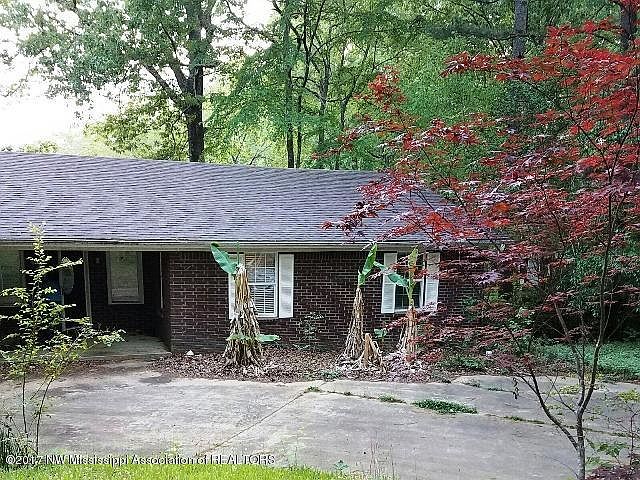 1st image of 1309 Thunderbird Dr N