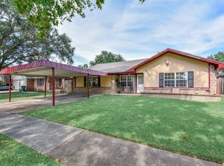 2501 Dewberry Ln, Pasadena, TX 77502