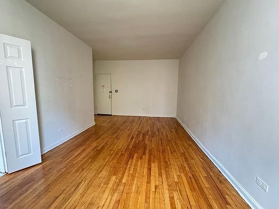 5th image of 1240 Lexington Ave APT 52