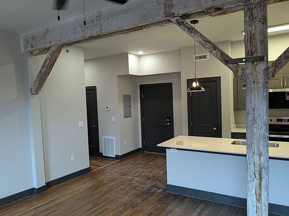 5th image of 34 1st St NE Unit 204